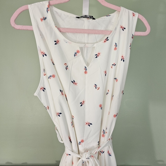 BloomChic Ditsy Floral Pocket Belted Keyhole Neck Flutter Tank Dress Size 12 - Picture 4 of 9